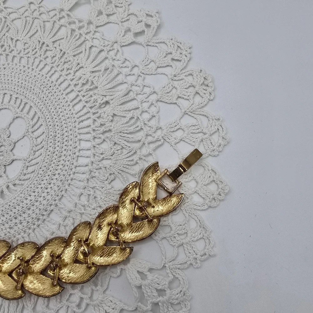 Vintage Link Bracelet Gold Tone Braided Fishtail size 7